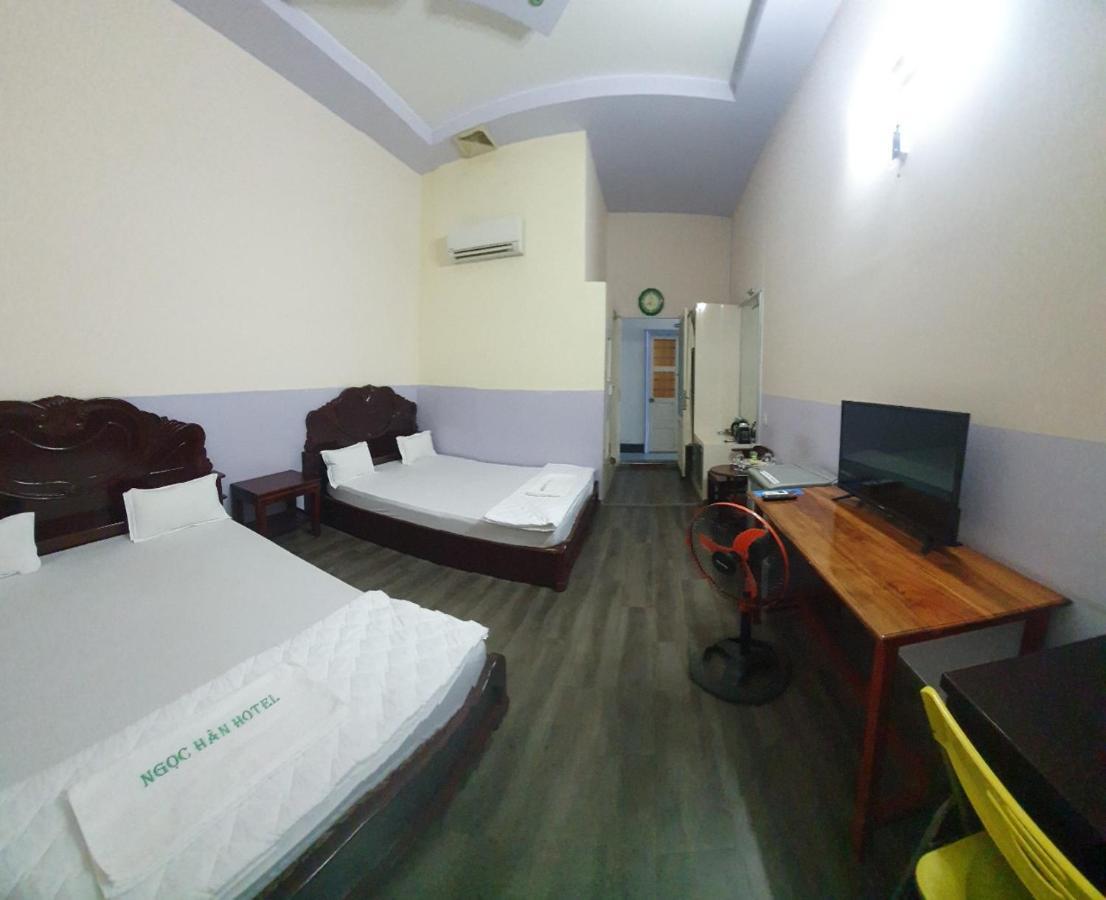 Khách Sạn Ngọc Hân Ap Vinh Phu Esterno foto