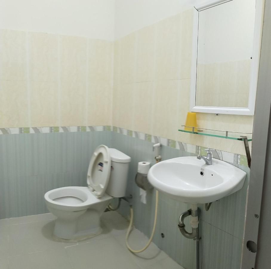 Khách Sạn Ngọc Hân Ap Vinh Phu Esterno foto