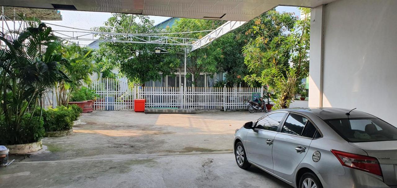 Khách Sạn Ngọc Hân Ap Vinh Phu Esterno foto