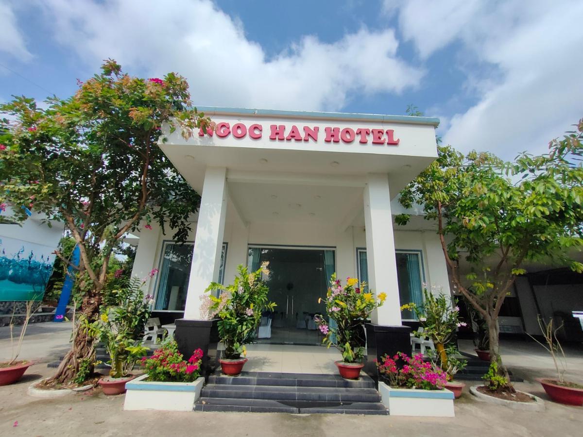 Khách Sạn Ngọc Hân Ap Vinh Phu Esterno foto