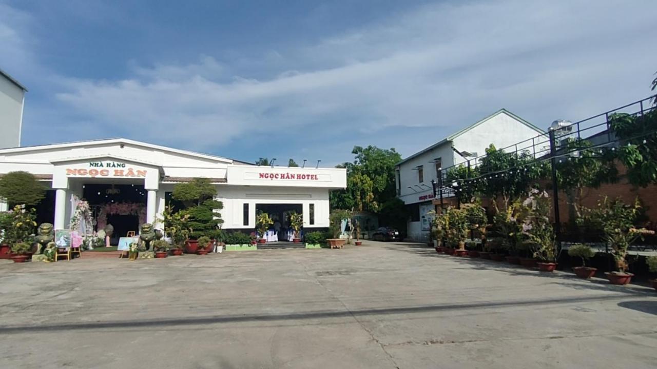 Khách Sạn Ngọc Hân Ap Vinh Phu Esterno foto