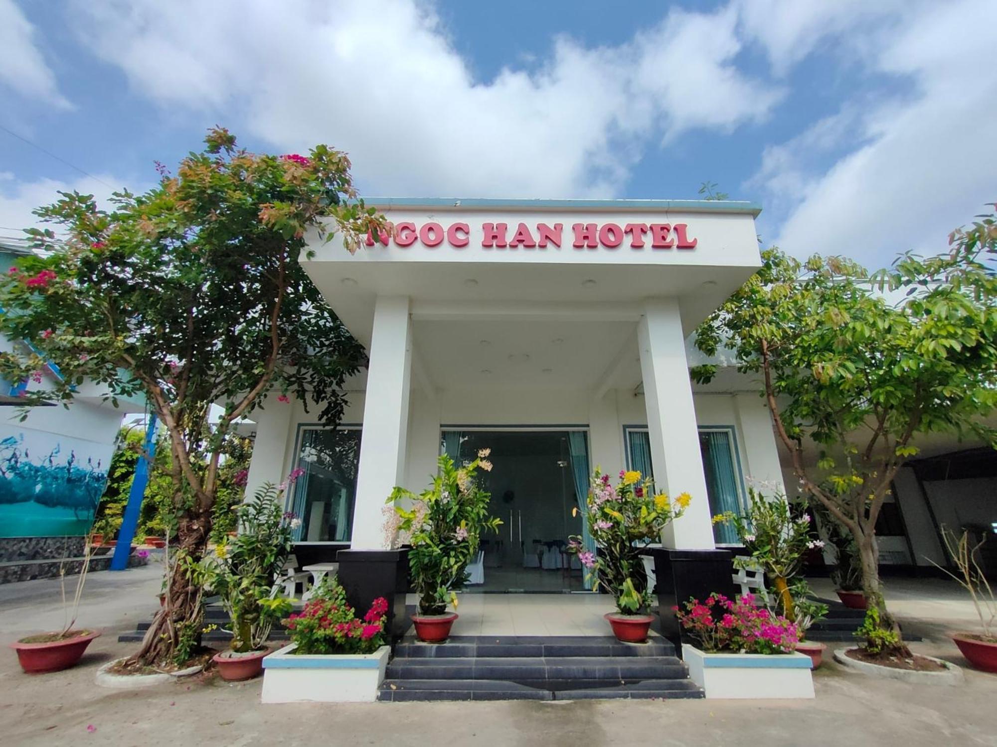 Khách Sạn Ngọc Hân Ap Vinh Phu Esterno foto