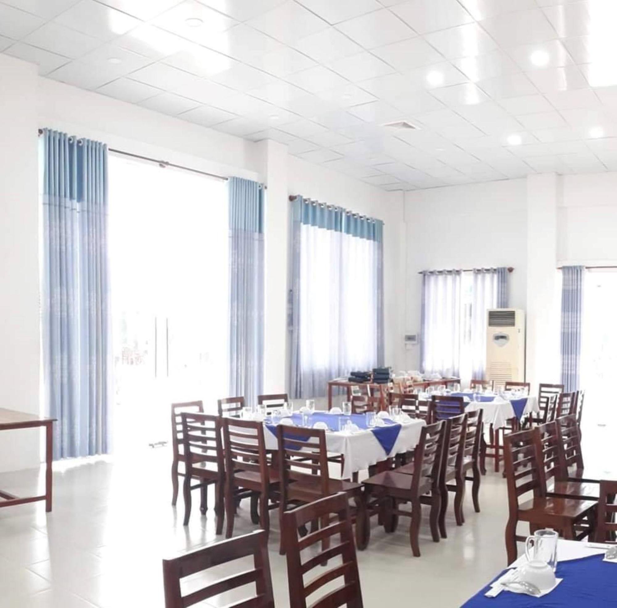 Khách Sạn Ngọc Hân Ap Vinh Phu Esterno foto