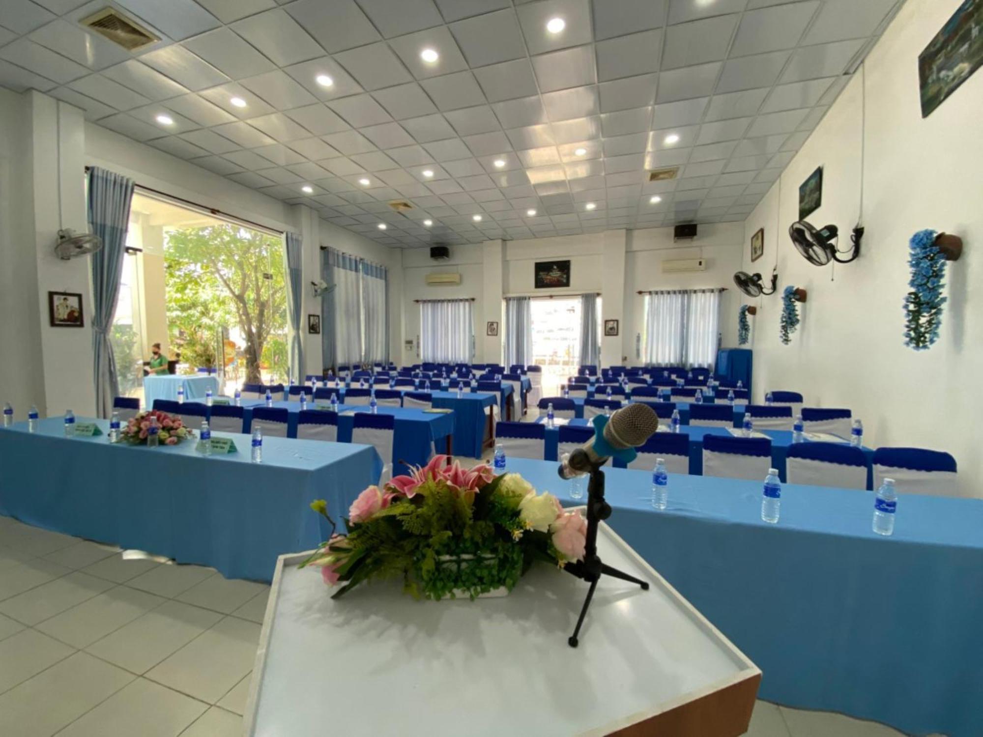 Khách Sạn Ngọc Hân Ap Vinh Phu Esterno foto