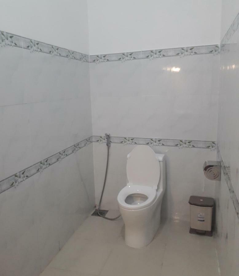 Khách Sạn Ngọc Hân Ap Vinh Phu Esterno foto